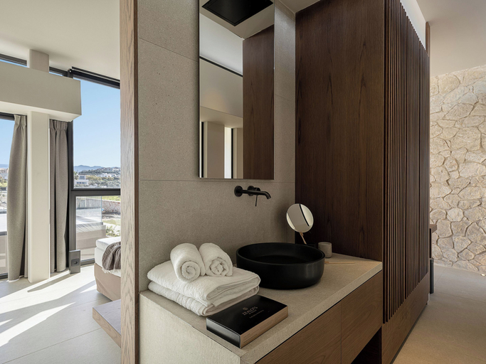 Bathroom 5, Pnoe Sea Front Experience, Crete