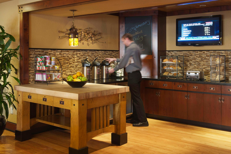 Food & Drinks, Larkspur Landing Extended Stay Suites Sacramento, Sacramento