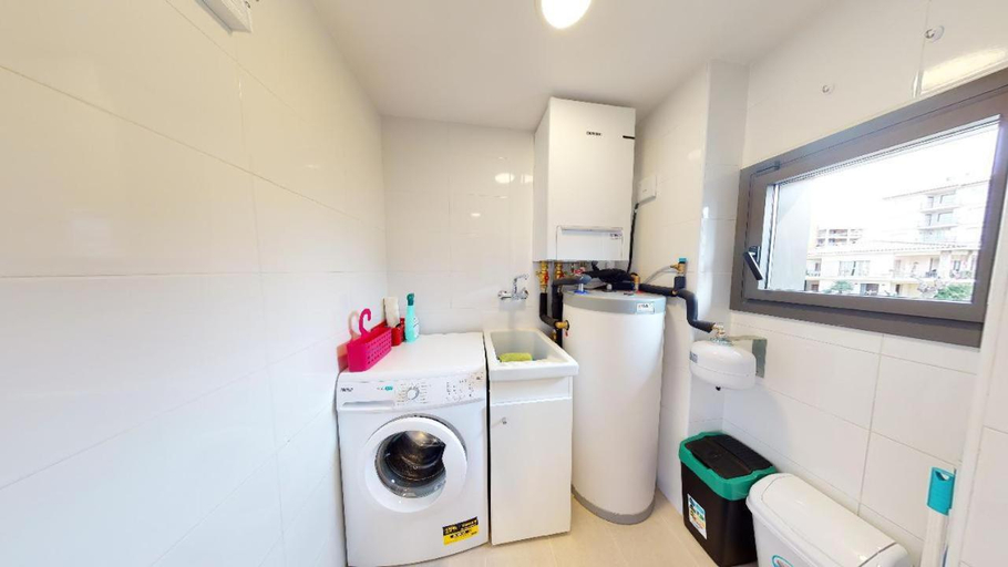 Others 4, Apartaments La Rosella, Girona