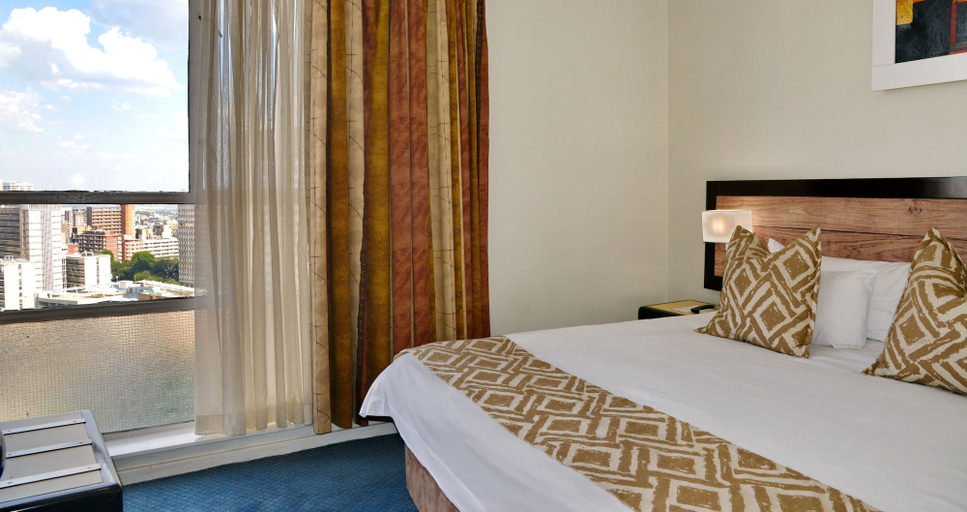 Bedroom 4, The Parktonian All Suite Hotel, City of Johannesburg