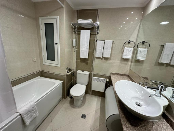 Bathroom 3, Luxury apartments in Downtown Residential Complex, Bansko