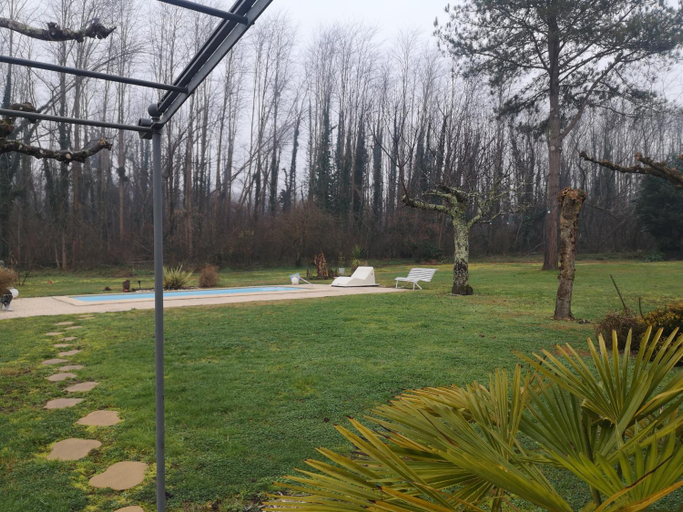 Others 2, gite, Gironde