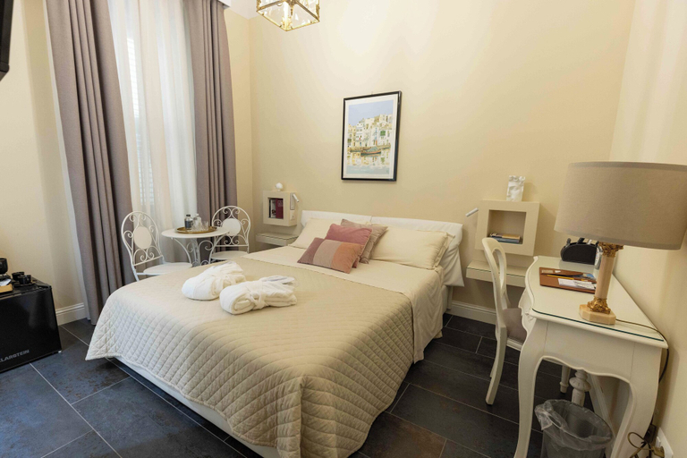 Bedroom 2, Domus Deorum, Napoli