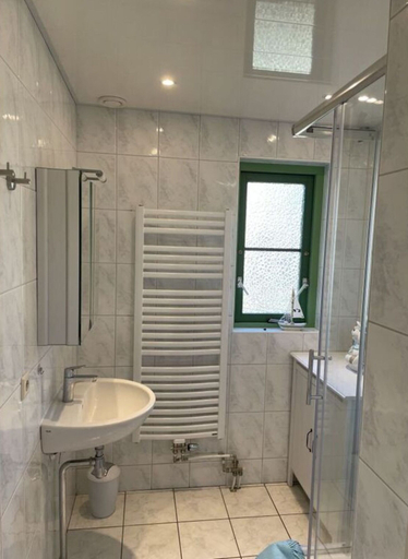 Bathroom 2, "sina" Comfortable Holiday Residence, Den Helder