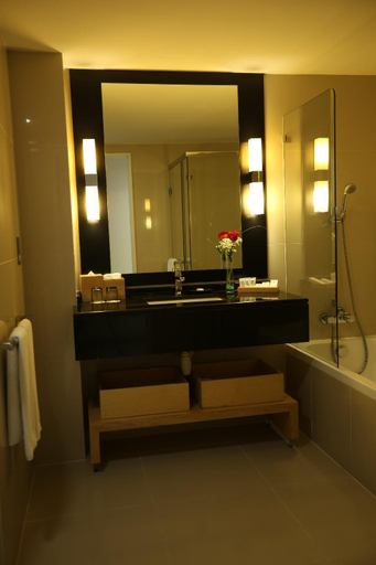 Bathroom 4