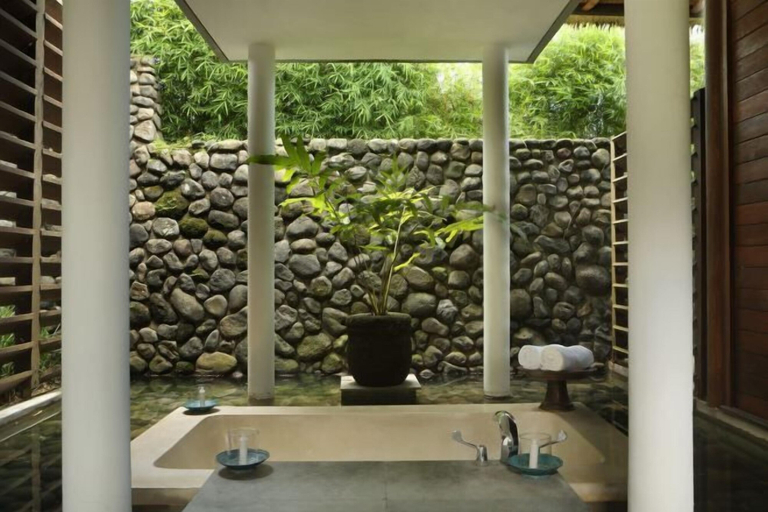 Bathroom 13