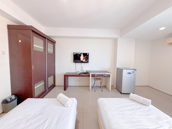 Bedroom 2, Best Price and Comfortable Living Studio at High Point Serviced Apartment By Travelio, Surabaya