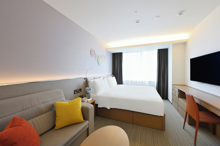 Bedroom 2, Holiday Inn & Suites SHIN OSAKA by IHG, Osaka