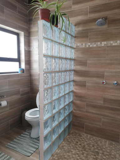 Shower, Walvis Bay Backpackers & Self-catering, Walvisbay Rural