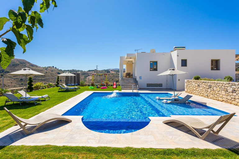 Others 5, Villa Marielia, Crete