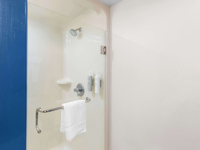 Bathroom 4, Spark by Hilton Augusta, Richmond