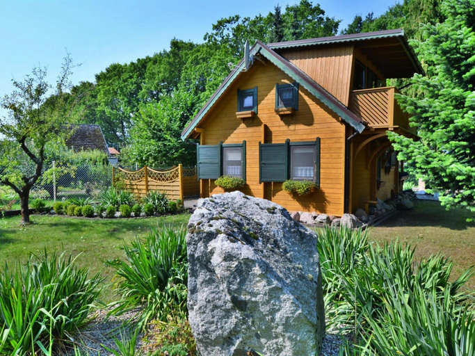 Exterior 3, Comfortable Holiday Home With a Large Garden, Kołobrzeg