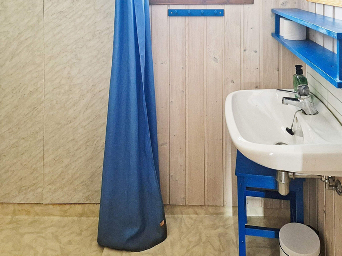 Bathroom, 6 Person Holiday Home in Nordli, Lierne