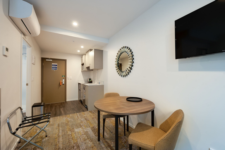 Dining Room 7