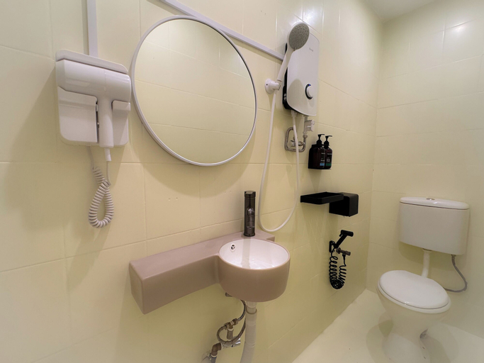 Bathroom 4