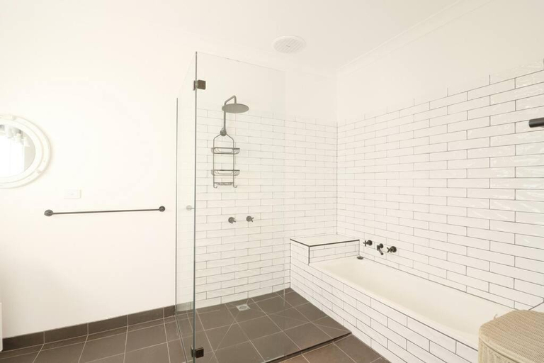 Bedroom 3, Kibanda on Lakeview - Fully fenced pet friendly, Bega Valley