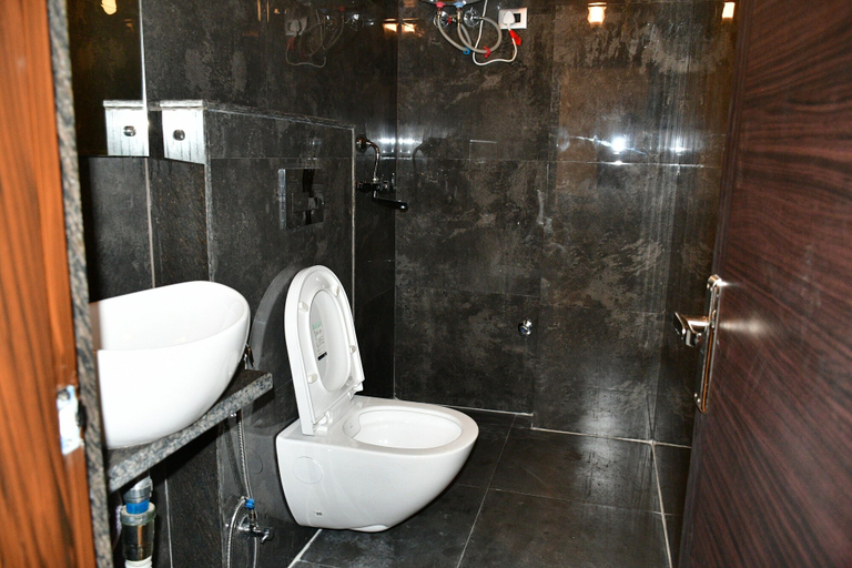 Bathroom 4, Hotel Grand Lotus Inn, Jaipur