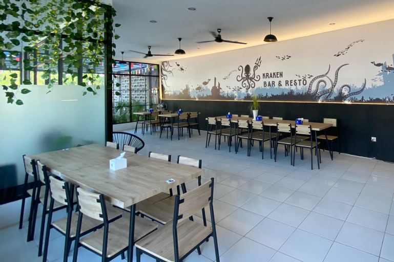 Food & Drinks 5, Urbanview Trunojoyo Homestay Banyuwangi by RedDoorz, Banyuwangi
