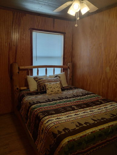 Bedroom 2, Anglers Riverfront Cabins, Stone