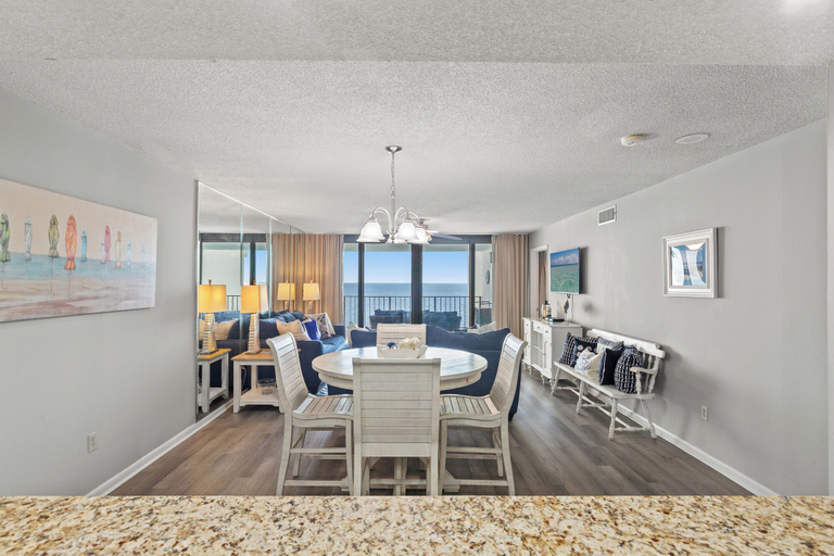 Food & Drinks, Watercrest 906 Sand, Sea & Serenity, Bay