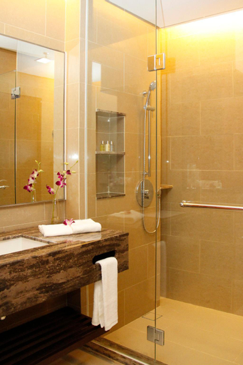 Bathroom 10