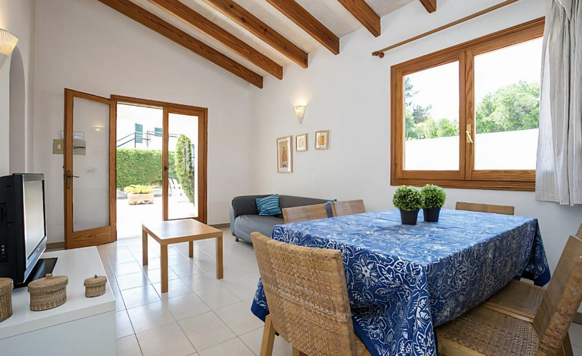 Others 5, Villas Marineta, Baleares