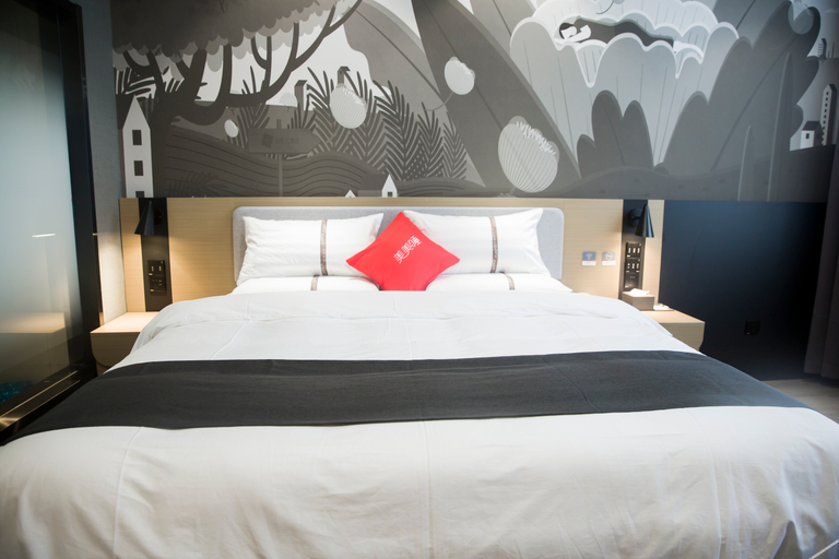 Bedroom 2, サンキューホテル（邯鄲肥鄉邯館公路）(Shankee Hotel (Handan Feixiang Hanguangong Road)), Handan