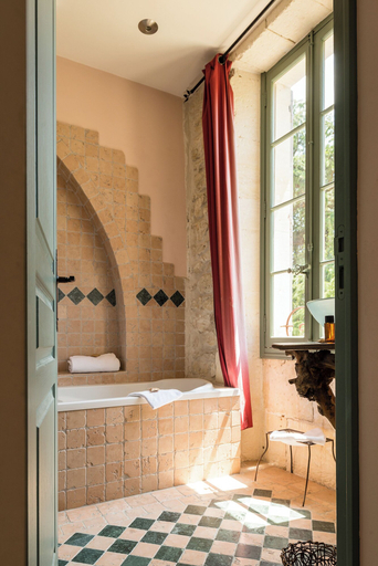 Bathroom 3, Mas Vidau Porte des Alpilles, Bouches-du-Rhône