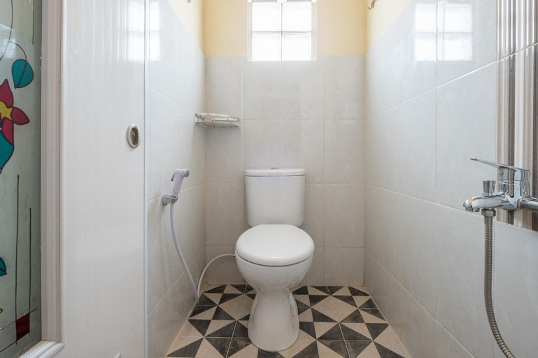 Bathroom 6