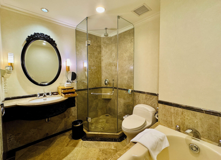Bathroom 9