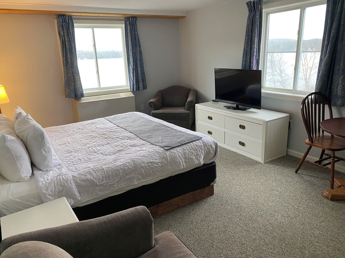 Bedroom 2, Winnisquam Lake Inn, Belknap