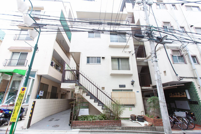 Others 3, YK building, Shinjuku