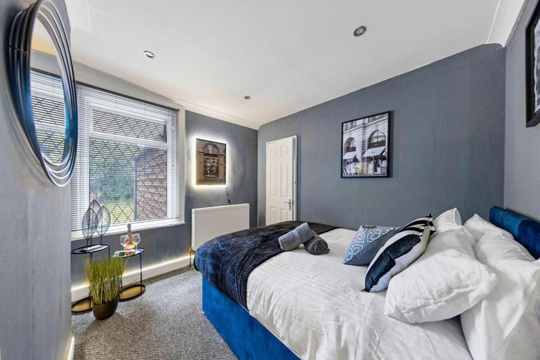 Bedroom 3, Charming Chatham Apartment With 3 Bedrooms, Medway