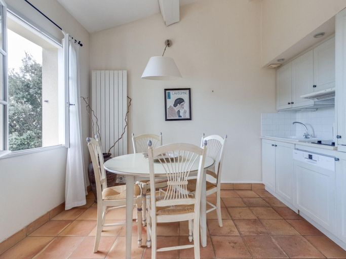 Dining 2, Apartment in La Motte Near Golf Course, Var