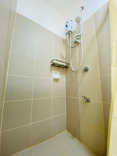 Shower 3, Luxury Two Bedroom with Balcony in SOUTH RESIDENCE of Las Pinas, Las Piñas