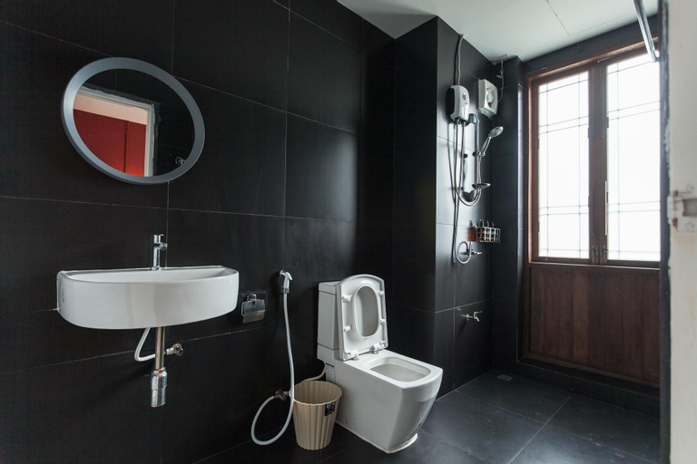 Bathroom 3