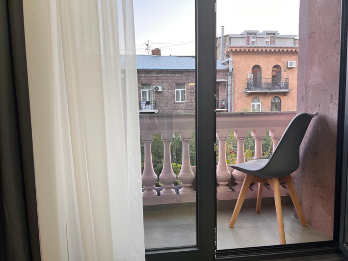 Others 3, Tumanyan Apartments, Yerevan