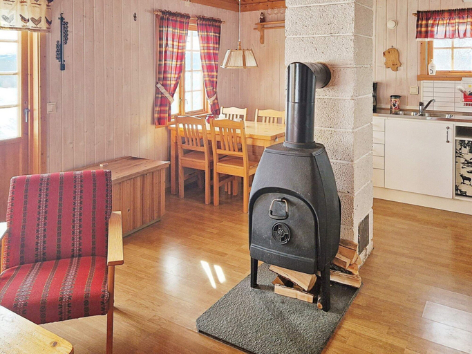Others 4, 6 Person Holiday Home in Nordli, Lierne