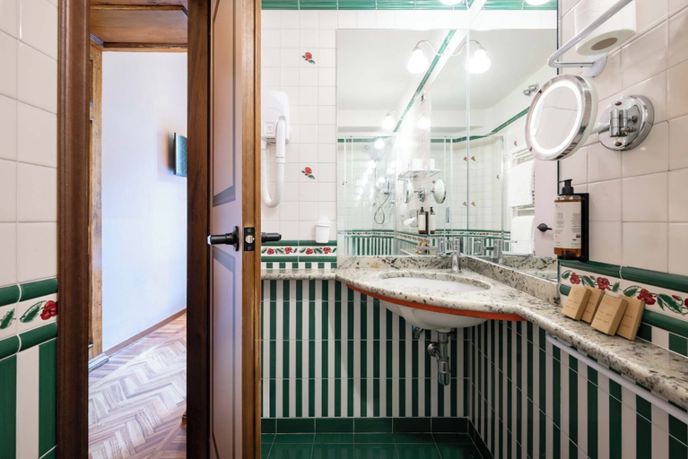 Bathroom 3, Guest House Morandi, Florence