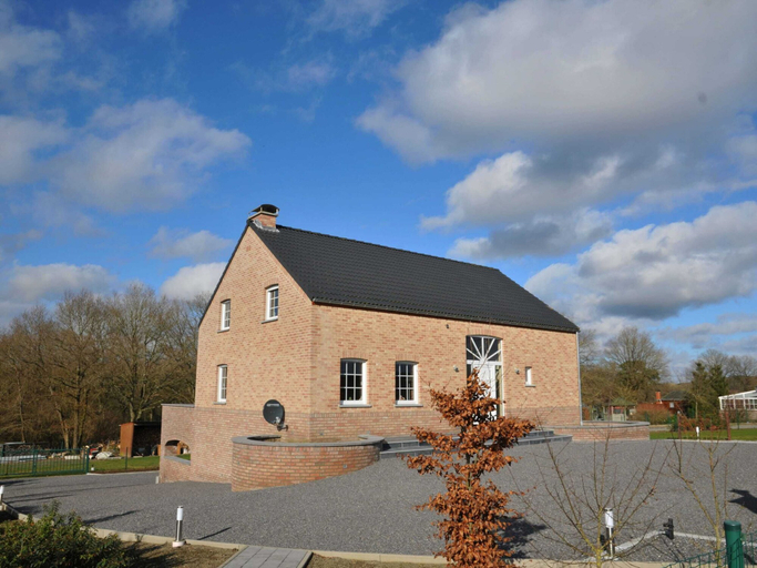 Exterior & Views 1, Holiday Home in Ardennes with Bubble Bath, Namur