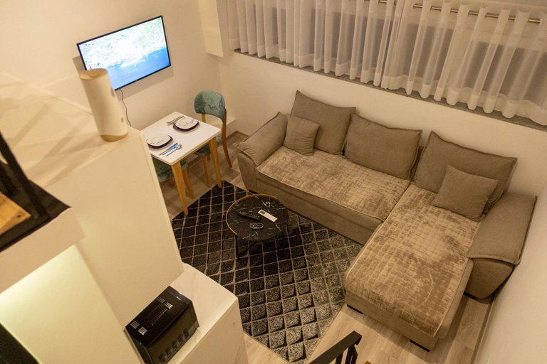 Others 2, Cozy Loft-Blloku Downtown, Tiranës