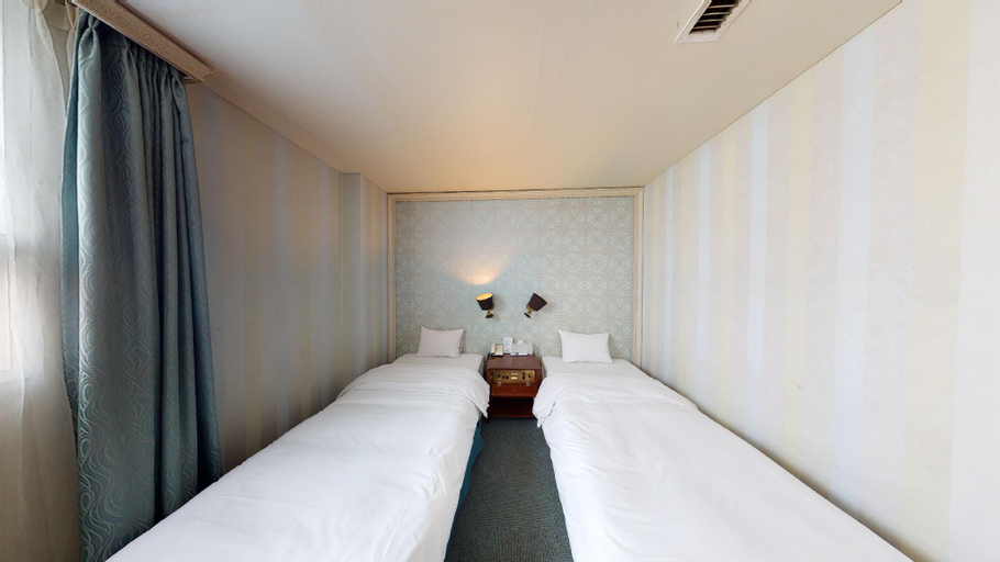 Bedroom 10