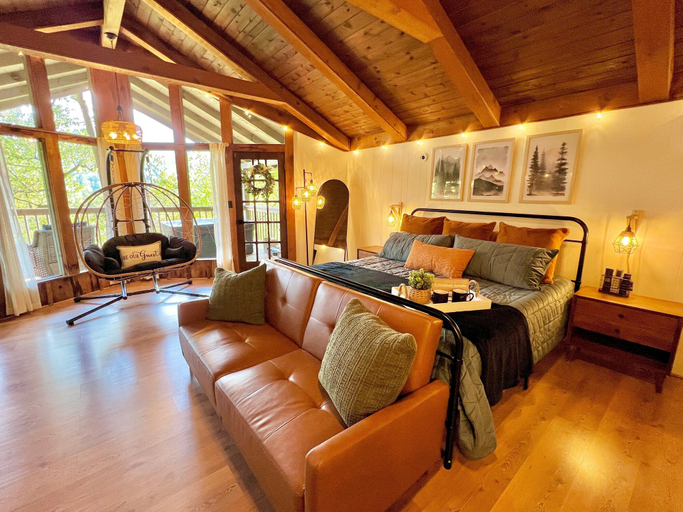 Bedroom 3, Cliff Haven, Blount