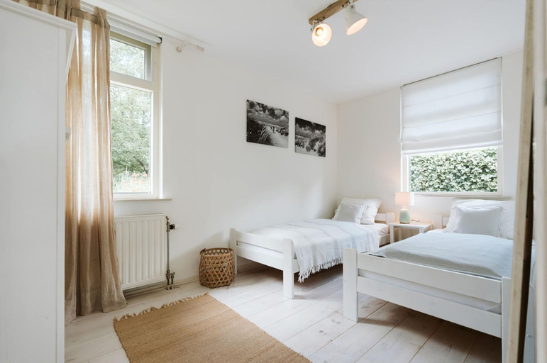 Room 3, Beach House De Lichtboei 10 Minutes From the Beach, Goedereede