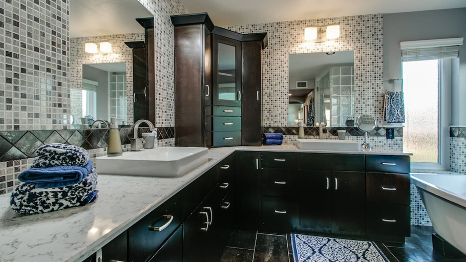 Bathroom 3, Luxe Scottsdale Home W/pool, Spa, & Tesla Charger, Maricopa