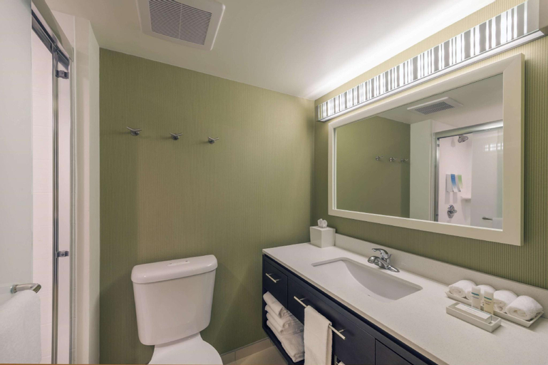Bathroom 7