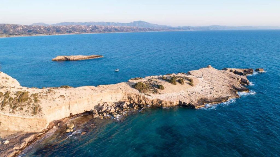 Others 5, Lithos House, South Aegean