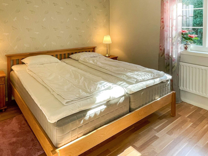 Room 5, 6 Person Holiday Home in Olofstrom-by Traum, Olofström