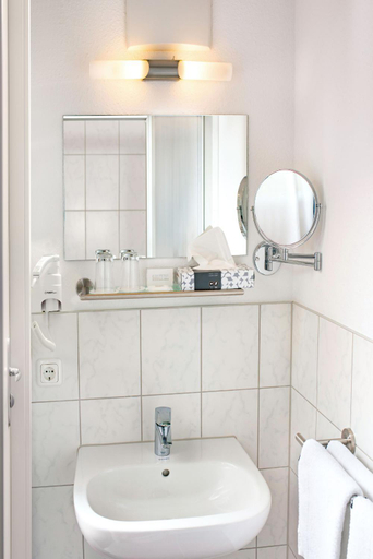 Bathroom 2, centra Hotel, Uckermark