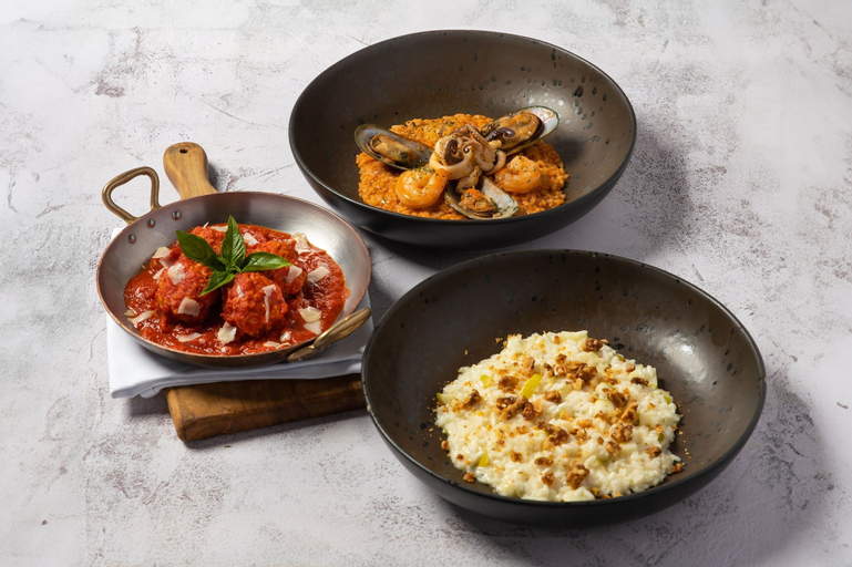 Food & Drinks 30